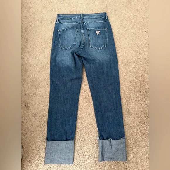 Guess Jeans - Picture 3 of 4